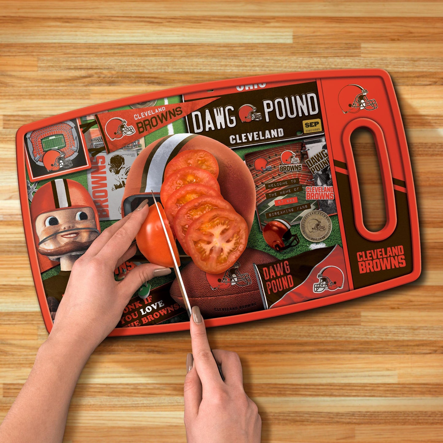 Cleveland Browns Retro Series Cutting Board Alt 3