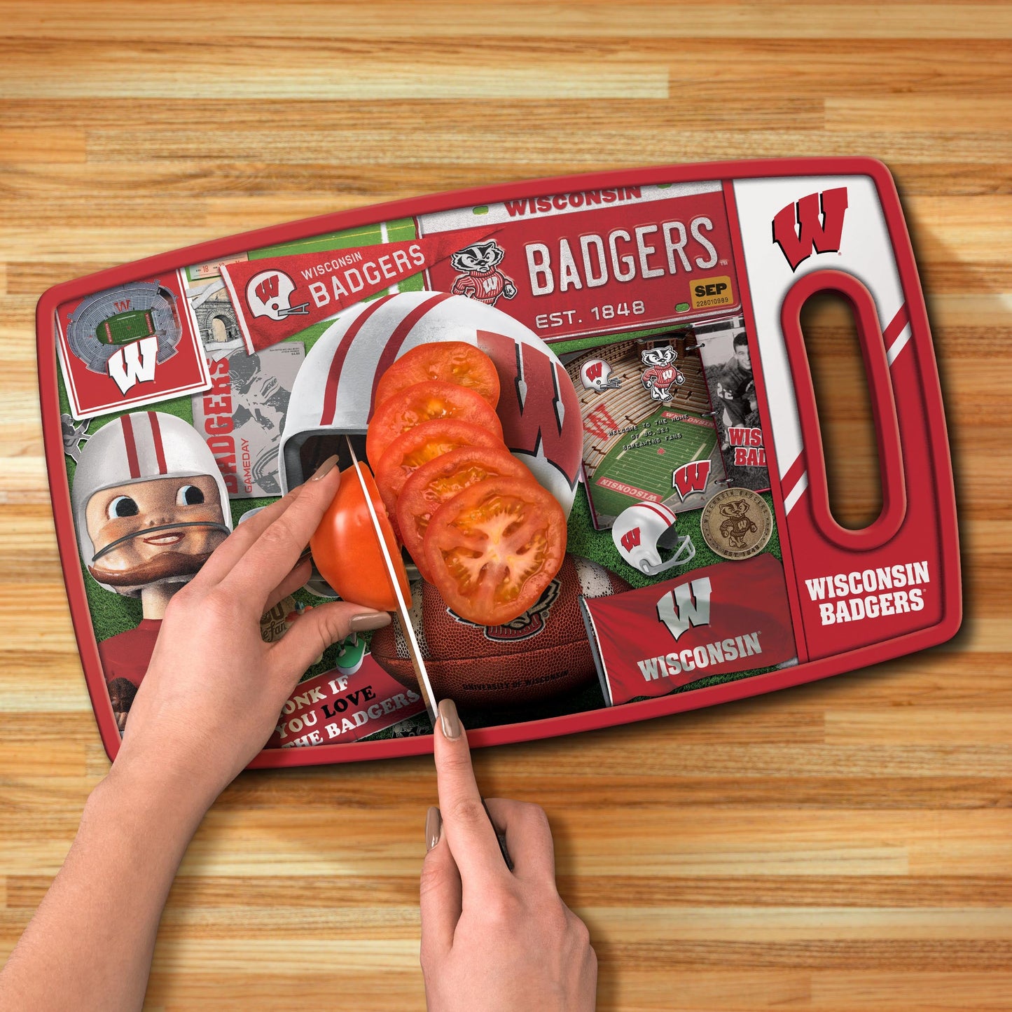 Wisconsin Badgers Retro Series Cutting Board Alt 3