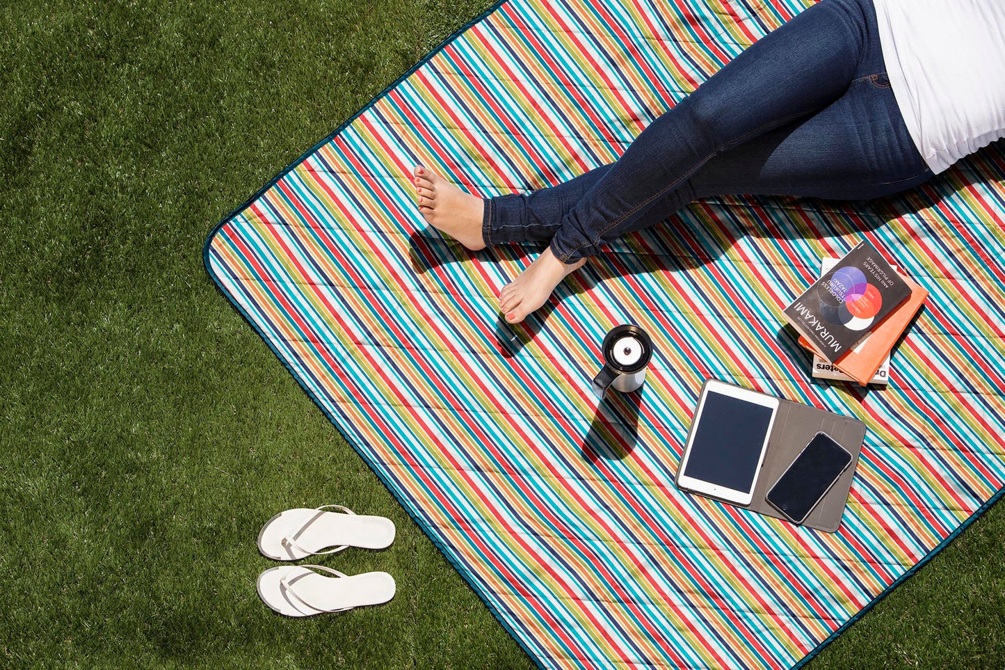 Vista Outdoor Picnic Blanket & Tote
