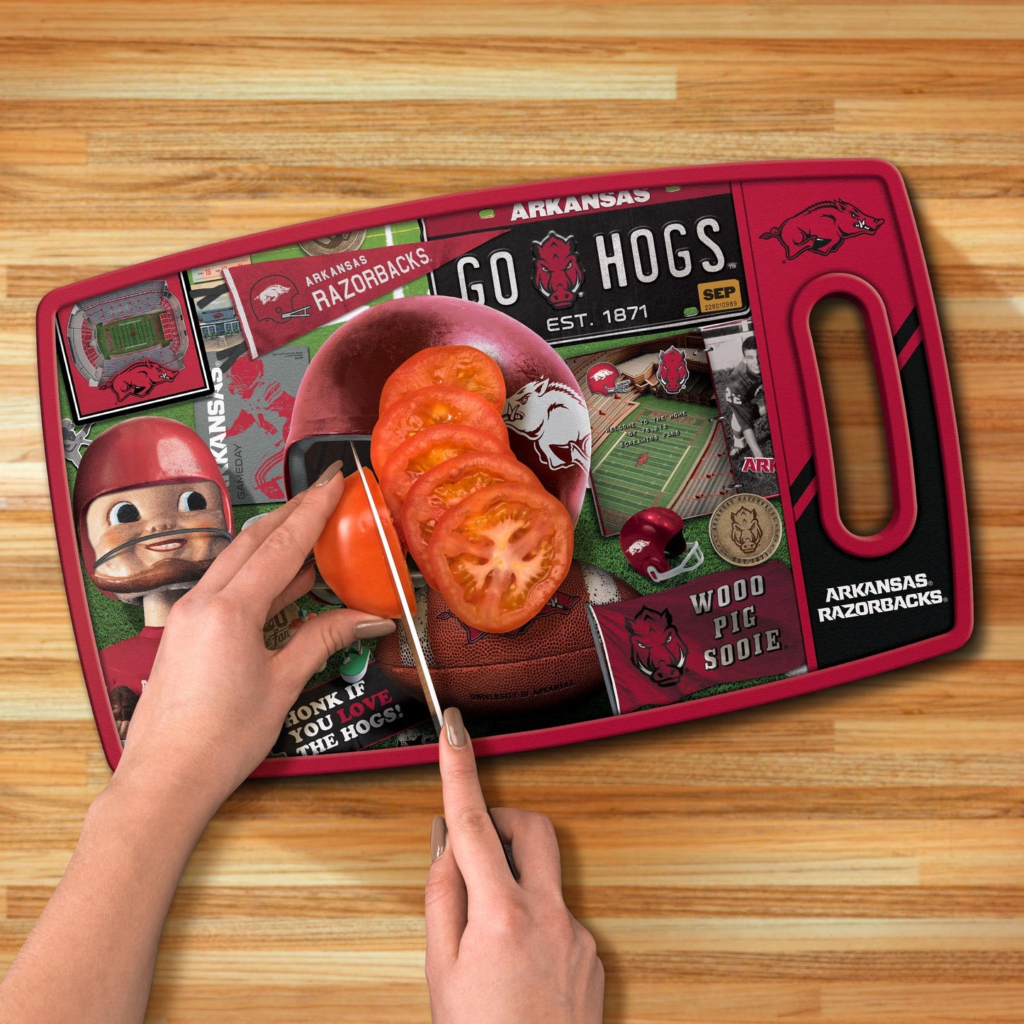 Arkansas Razorbacks Retro Series Cutting Board Alt 3