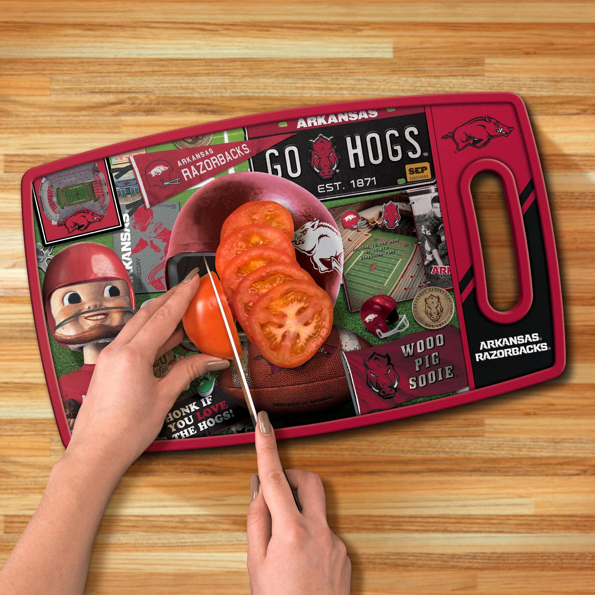 Arkansas Razorbacks Retro Series Cutting Board Alt 3