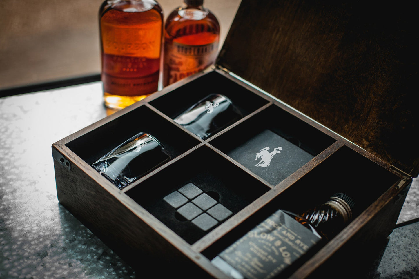 Wyoming Cowboys - Whiskey Box Gift Set