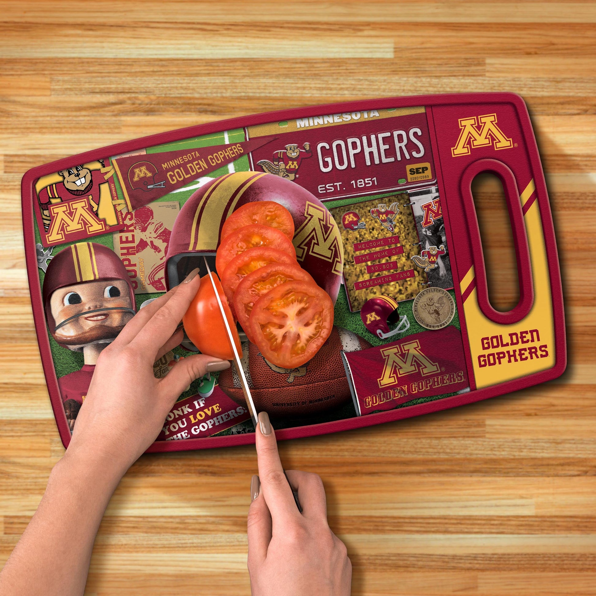 Minnesota Golden Gophers Retro Series Cutting Board Alt 3