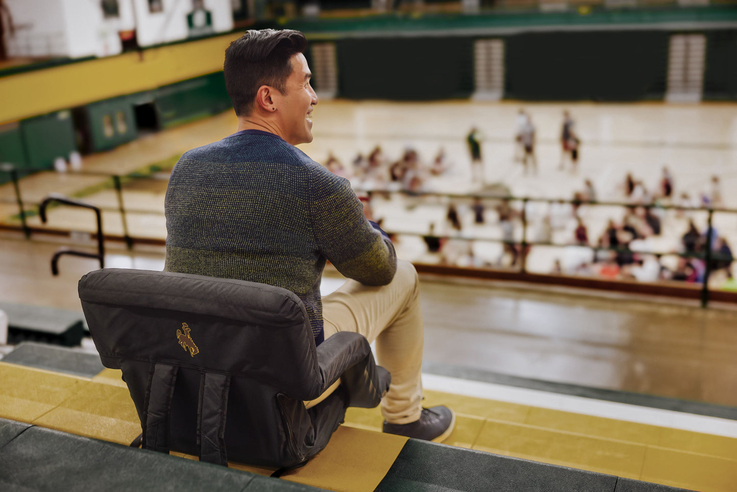 Wyoming Cowboys - Ventura Portable Reclining Stadium Seat